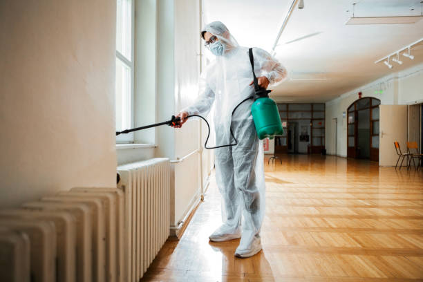 Best Best Pest Control Companies  in Wolverine Lake, MI